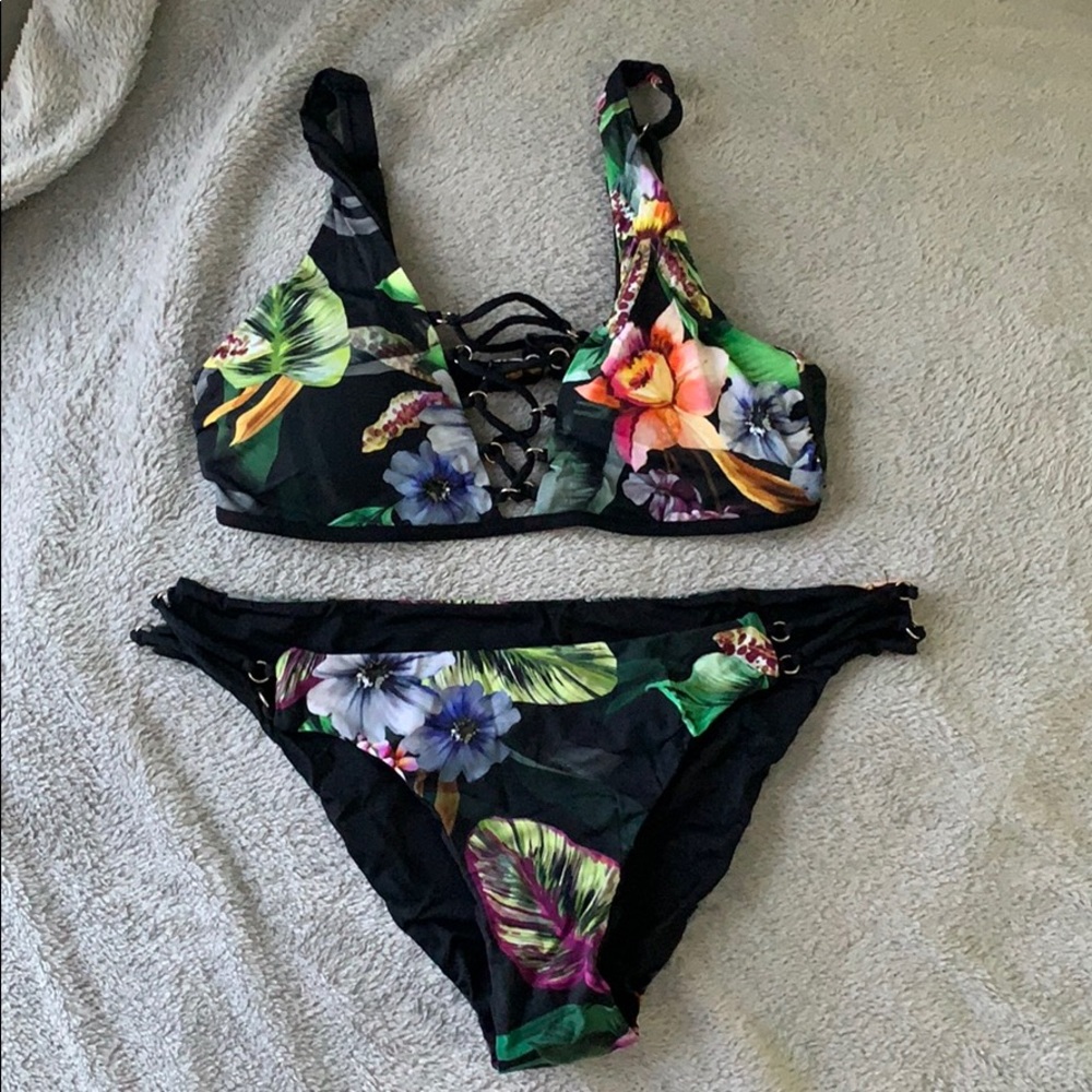 Target Bikini Set